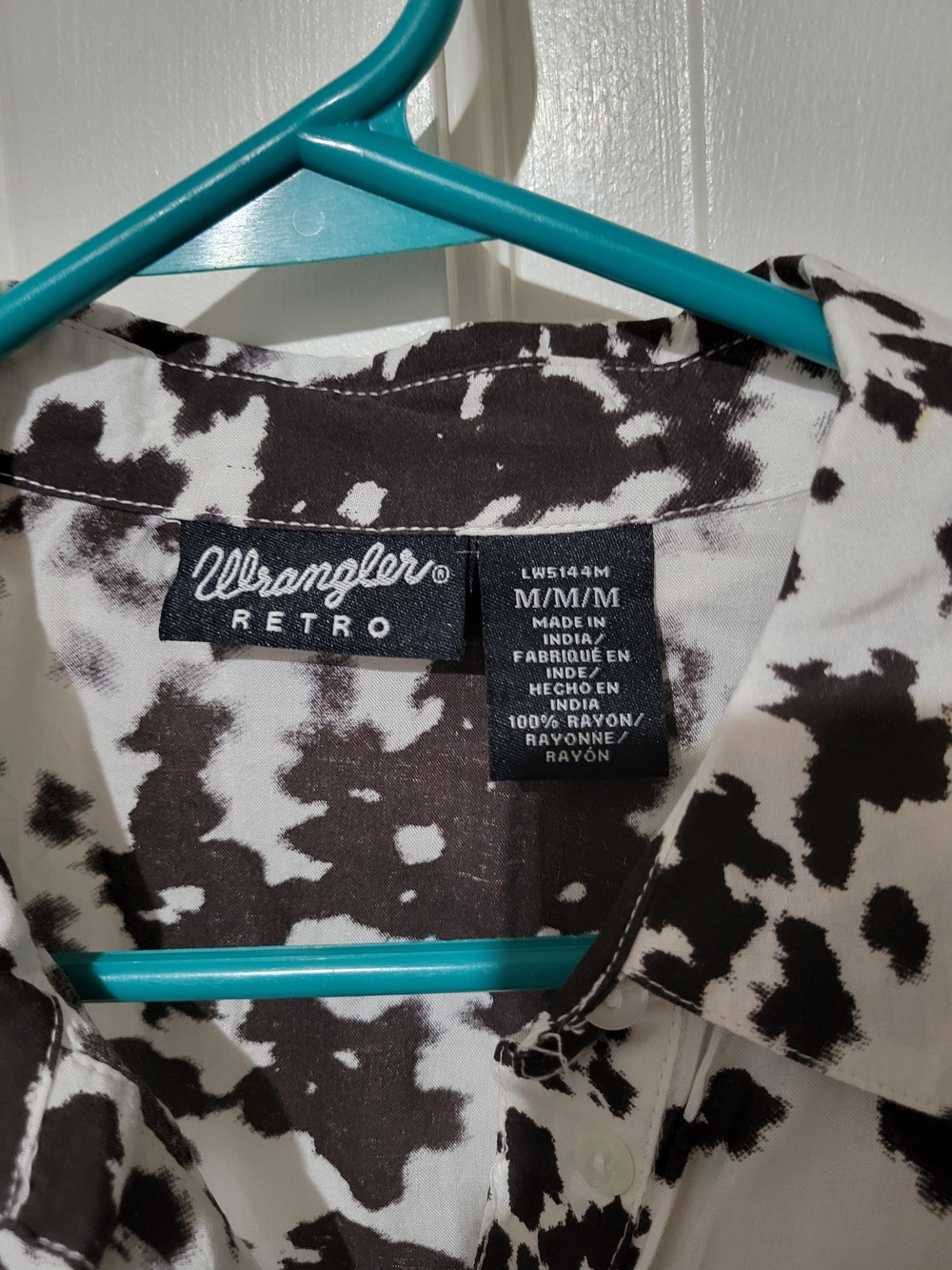 Wrangler Cow Print Short Sleeve Button-Up Shirt - Picture 2 of 4